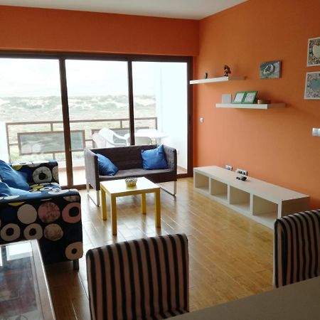 Surfhouse Hostel Famara テギセ エクステリア 写真