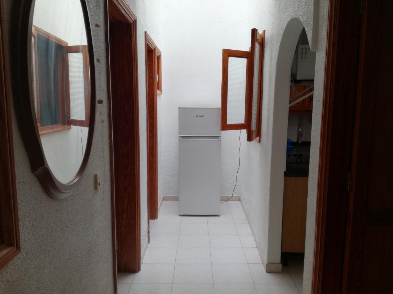 Surfhouse Hostel Famara テギセ エクステリア 写真